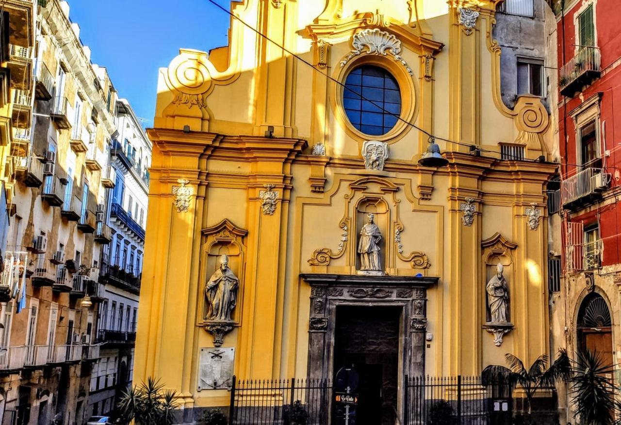 Napoli Pop Chiaia Apartment Екстериор снимка