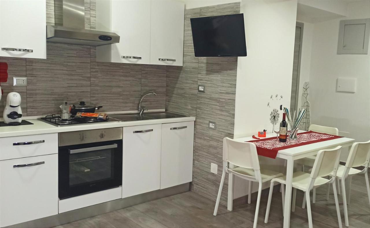 Napoli Pop Chiaia Apartment Екстериор снимка