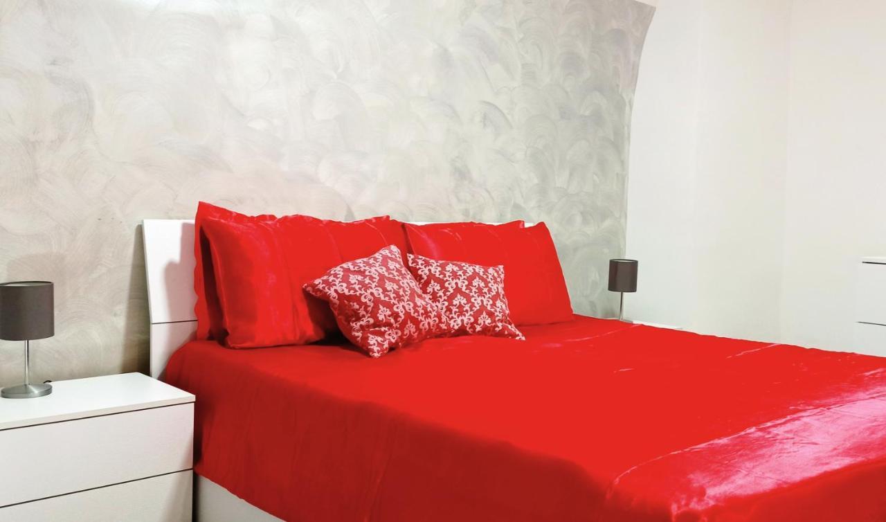 Napoli Pop Chiaia Apartment Екстериор снимка