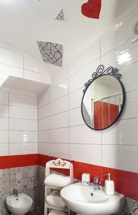 Napoli Pop Chiaia Apartment Екстериор снимка