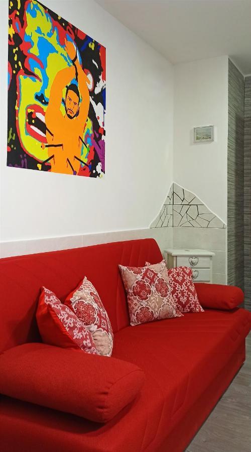 Napoli Pop Chiaia Apartment Екстериор снимка