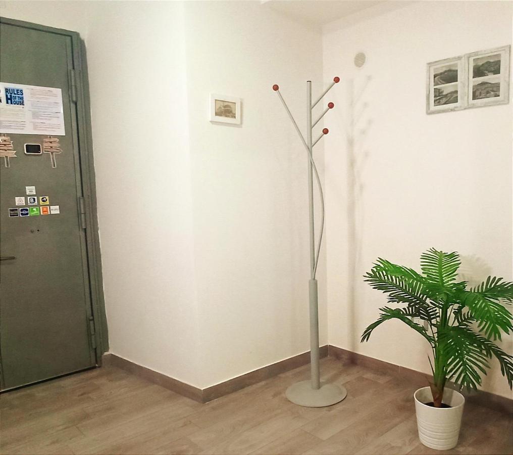 Napoli Pop Chiaia Apartment Екстериор снимка